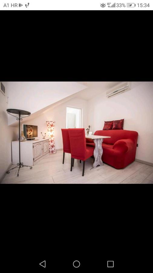 Studio Luna Apartment *